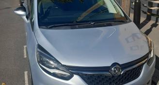 Vauxhall Zafira Tourer 2017 — Minivan rental alternative in London