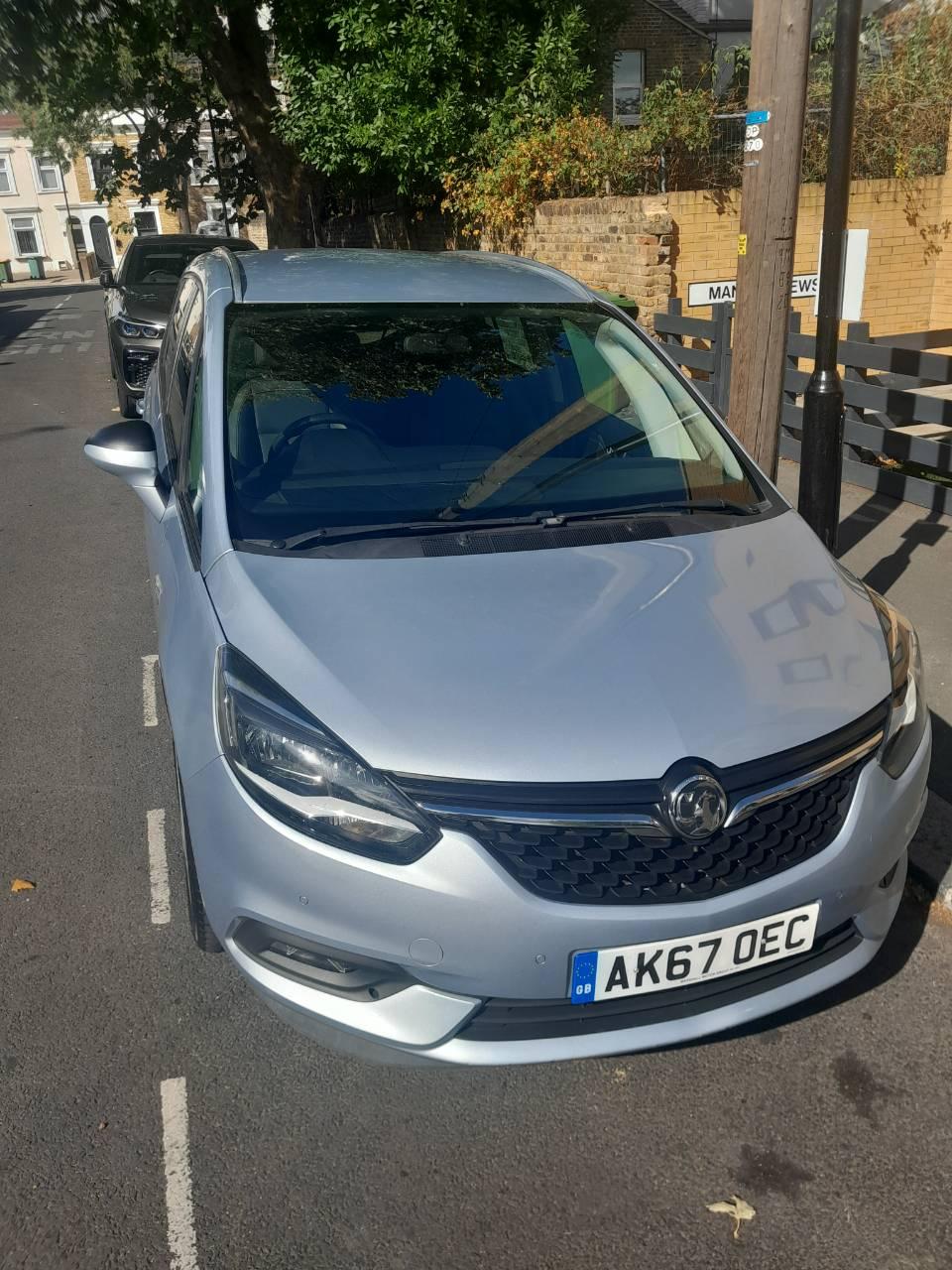 Vauxhall Zafira Tourer 2017 in London