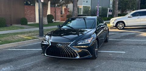 Lexus ES 2025