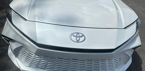 Toyota Camry Hybrid 2025