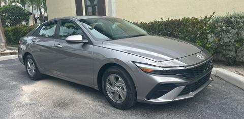 Hyundai Elantra 2024