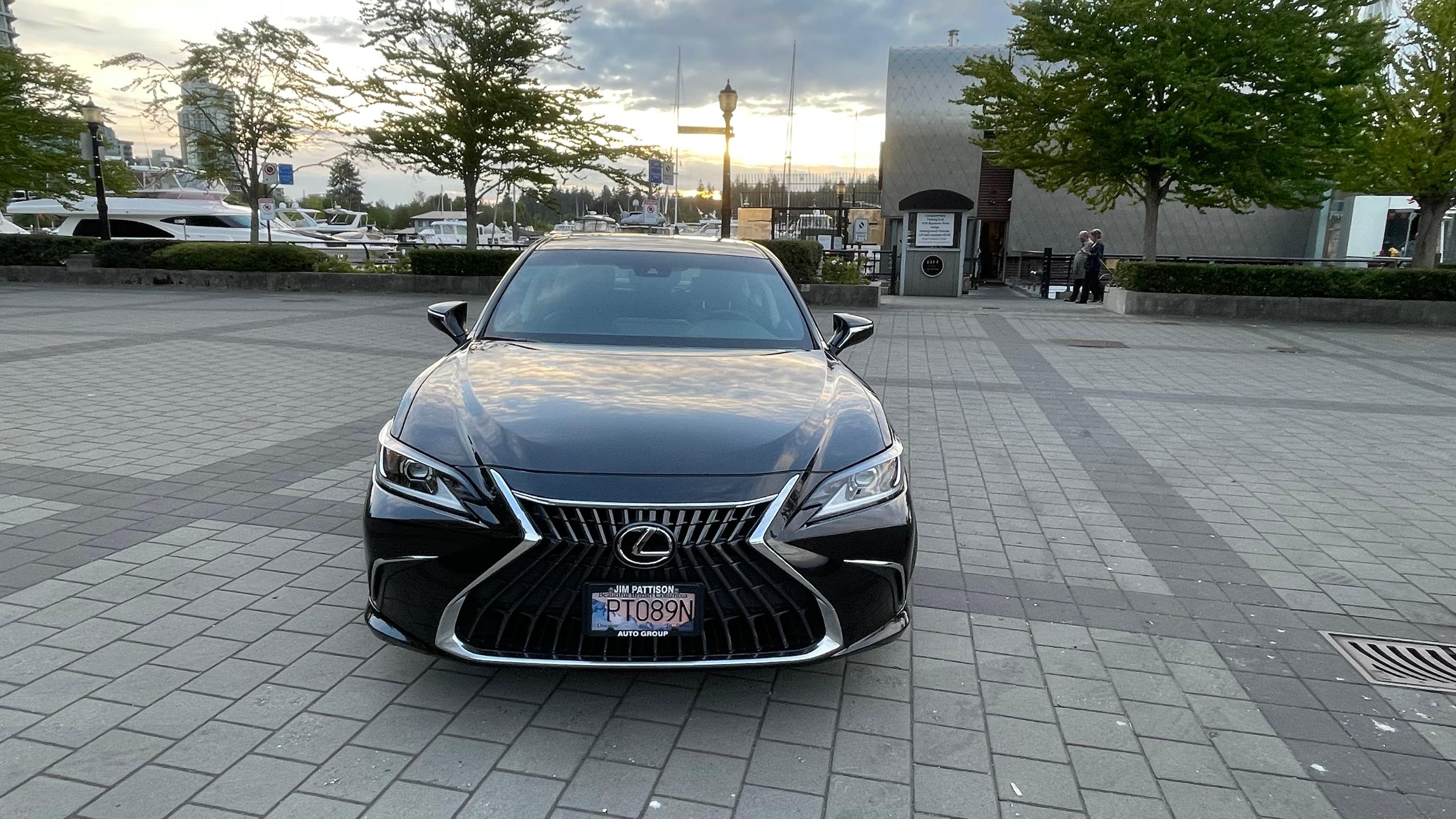 Lexus ES 2022 in Vancouver, BC