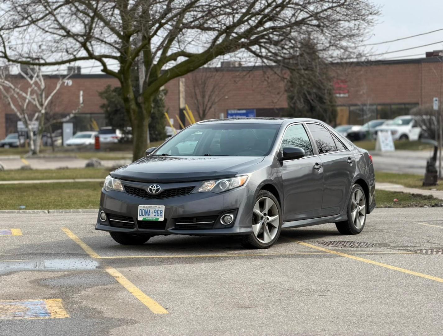 Toyota Camry 2014 in Toronto, ON