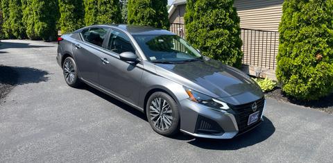Nissan Altima 2024
