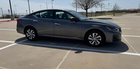 Nissan Altima 2025
