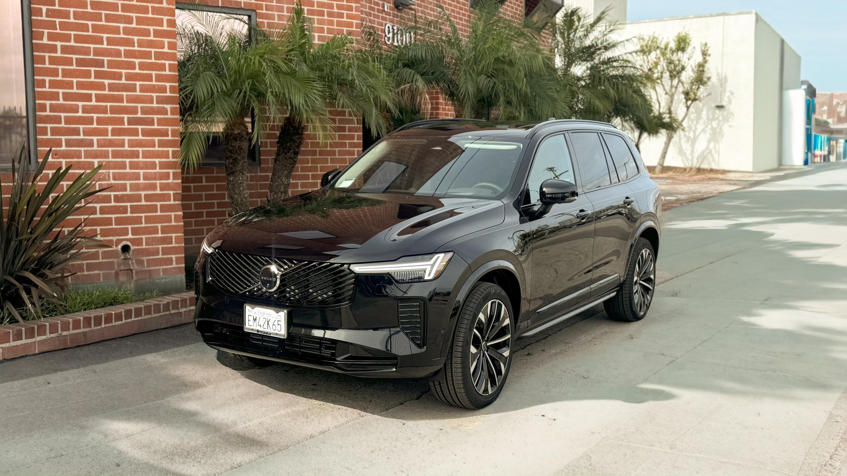 Volvo XC90 Plug-In Hybrid 2026 in Los Angeles, CA