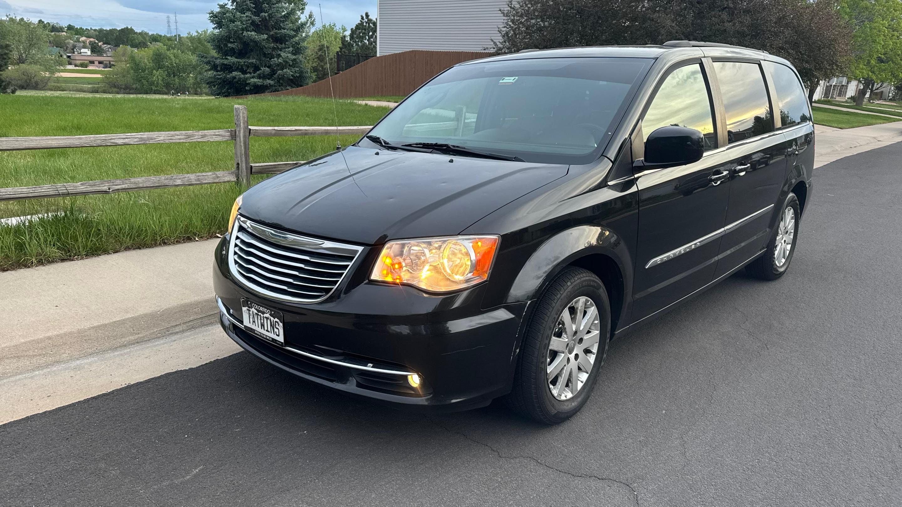 Chrysler Town & Country 2014 in Parker, CO