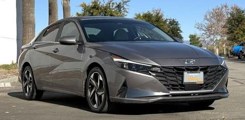 Hyundai Elantra 2023