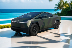 Tesla Cybertruck 2024 in Jersey City