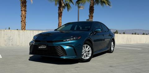 Toyota Camry Hybrid 2026
