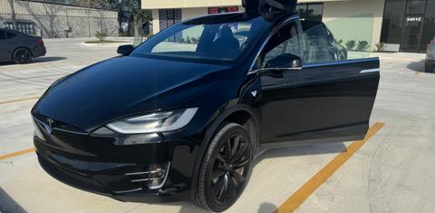 Tesla Model X 2020