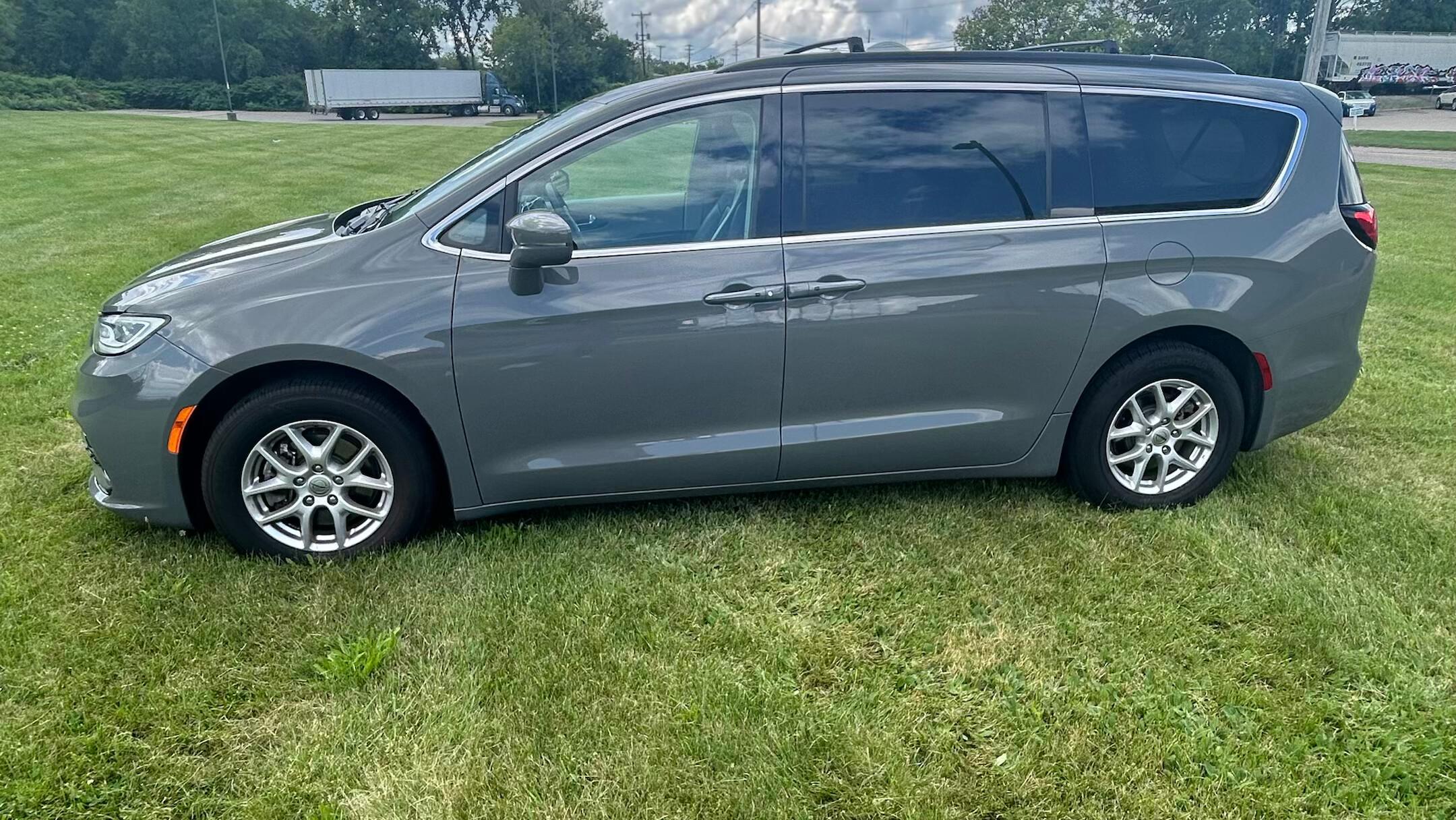 Chrysler Pacifica 2022 in 