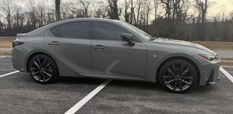 Lexus IS 2025