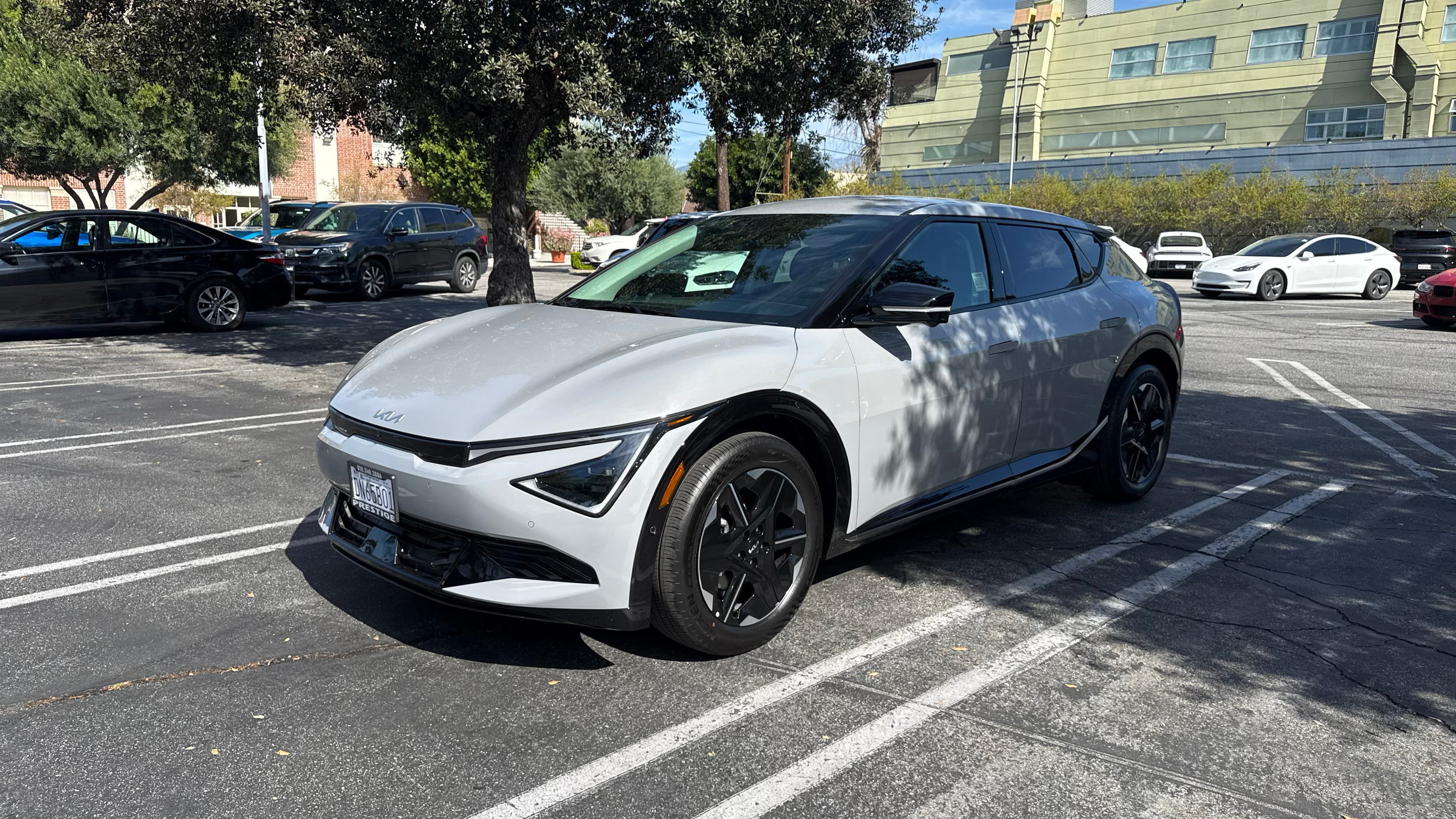 Kia EV6 2025 in Glendale, CA