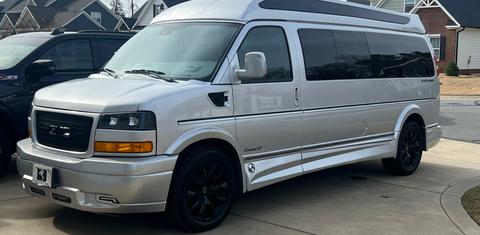 GMC Savana Cargo 2025