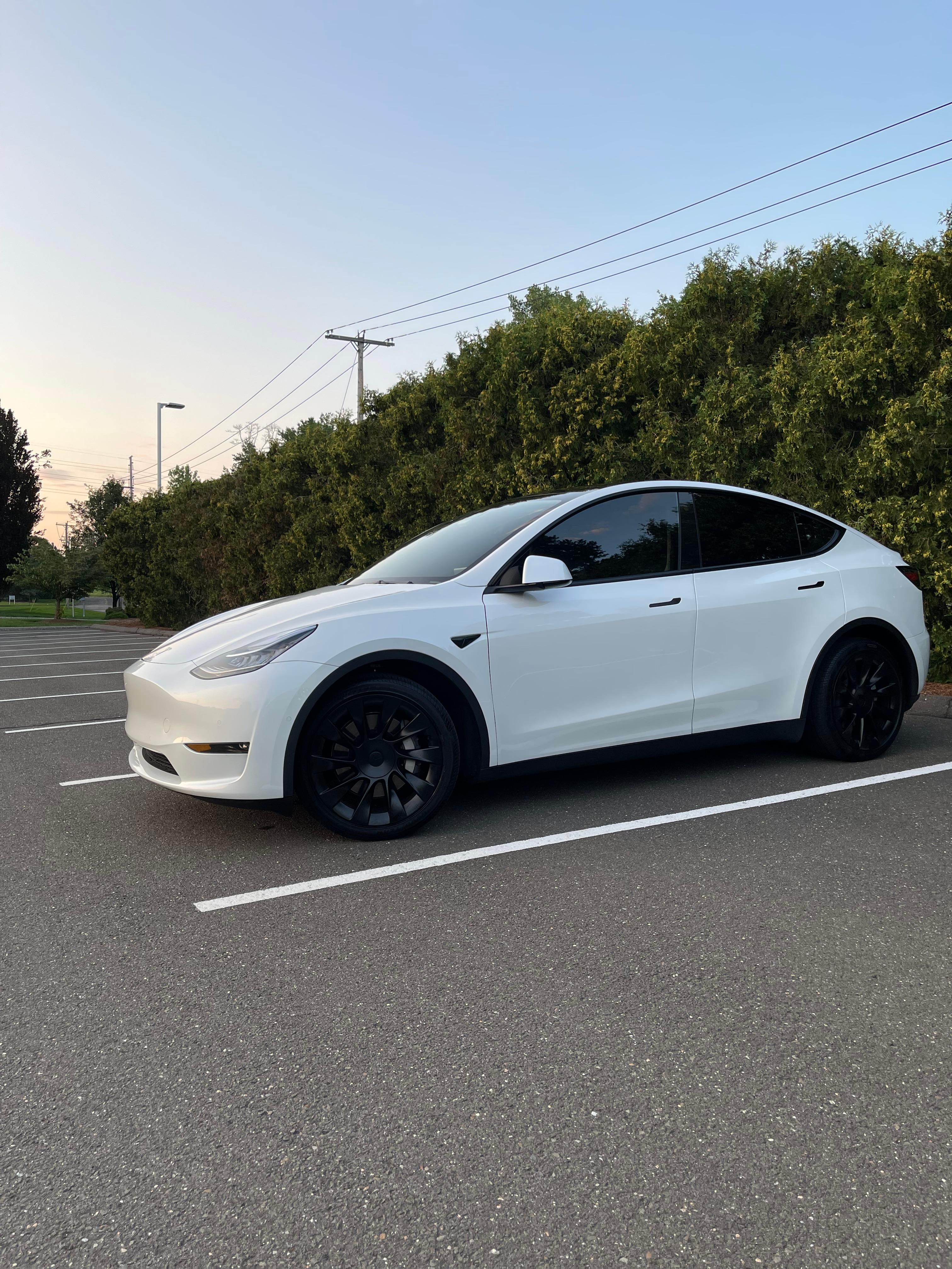 Tesla Model Y 2022 in Trumbull, CT