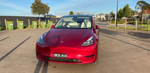 Tesla MODEL Y 2024
