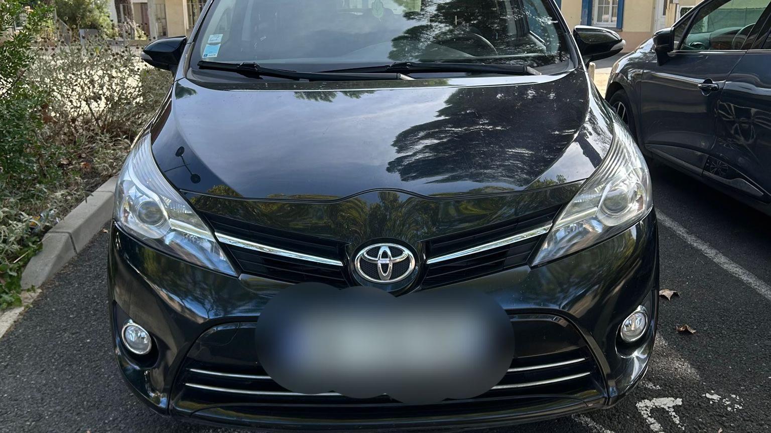 Toyota VERSO LCA 2014 à Agde