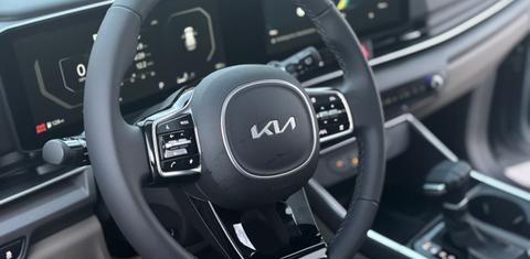 Kia Carnival 2025