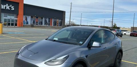 Tesla Model Y 2024