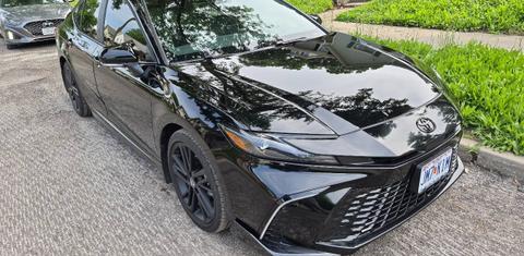 Toyota Camry Hybrid 2026