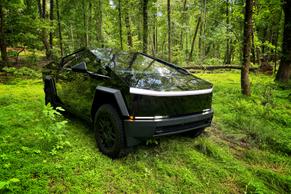Tesla Cybertruck 2024 in Alpharetta