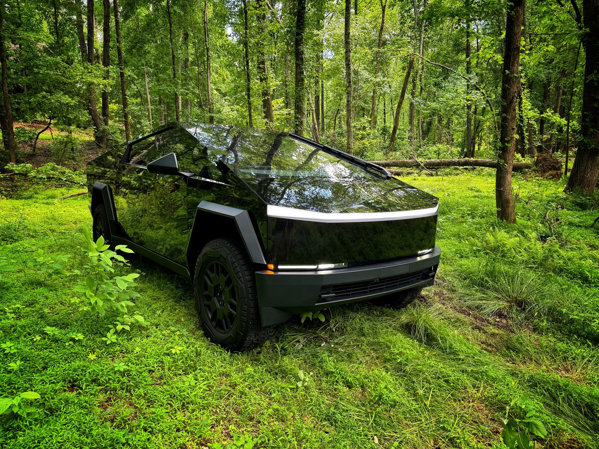 Tesla Cybertruck 2024 in Alpharetta, GA