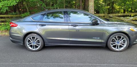 Ford Fusion Hybrid 2017