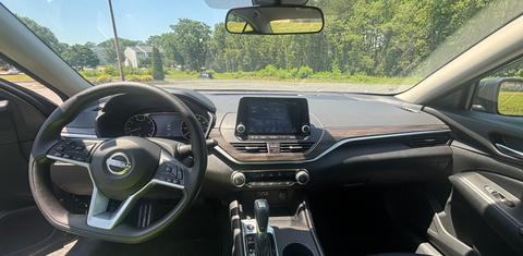 Nissan Altima 2025