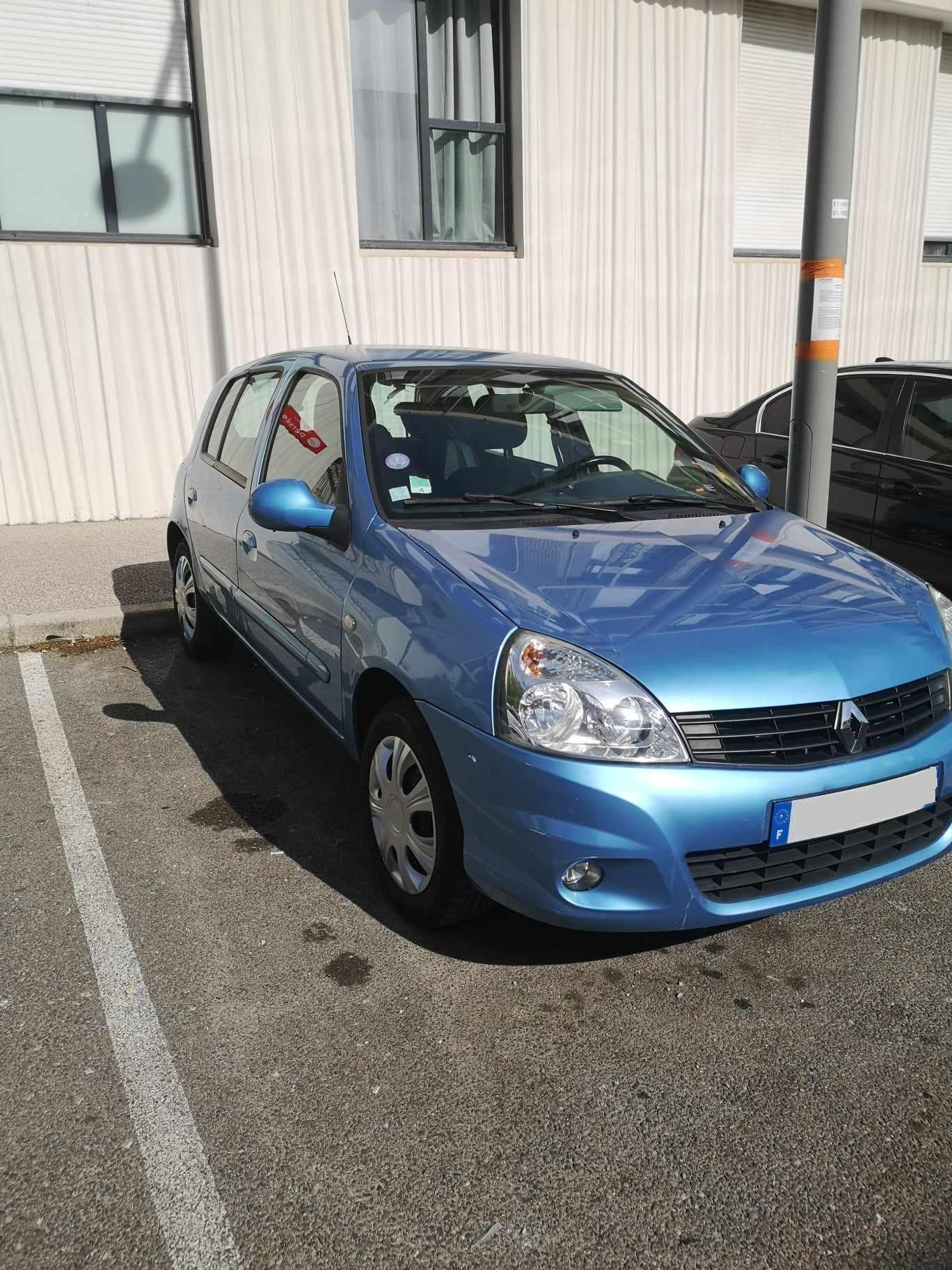Renault CLIO CAMPUS II 2011 à Grenoble