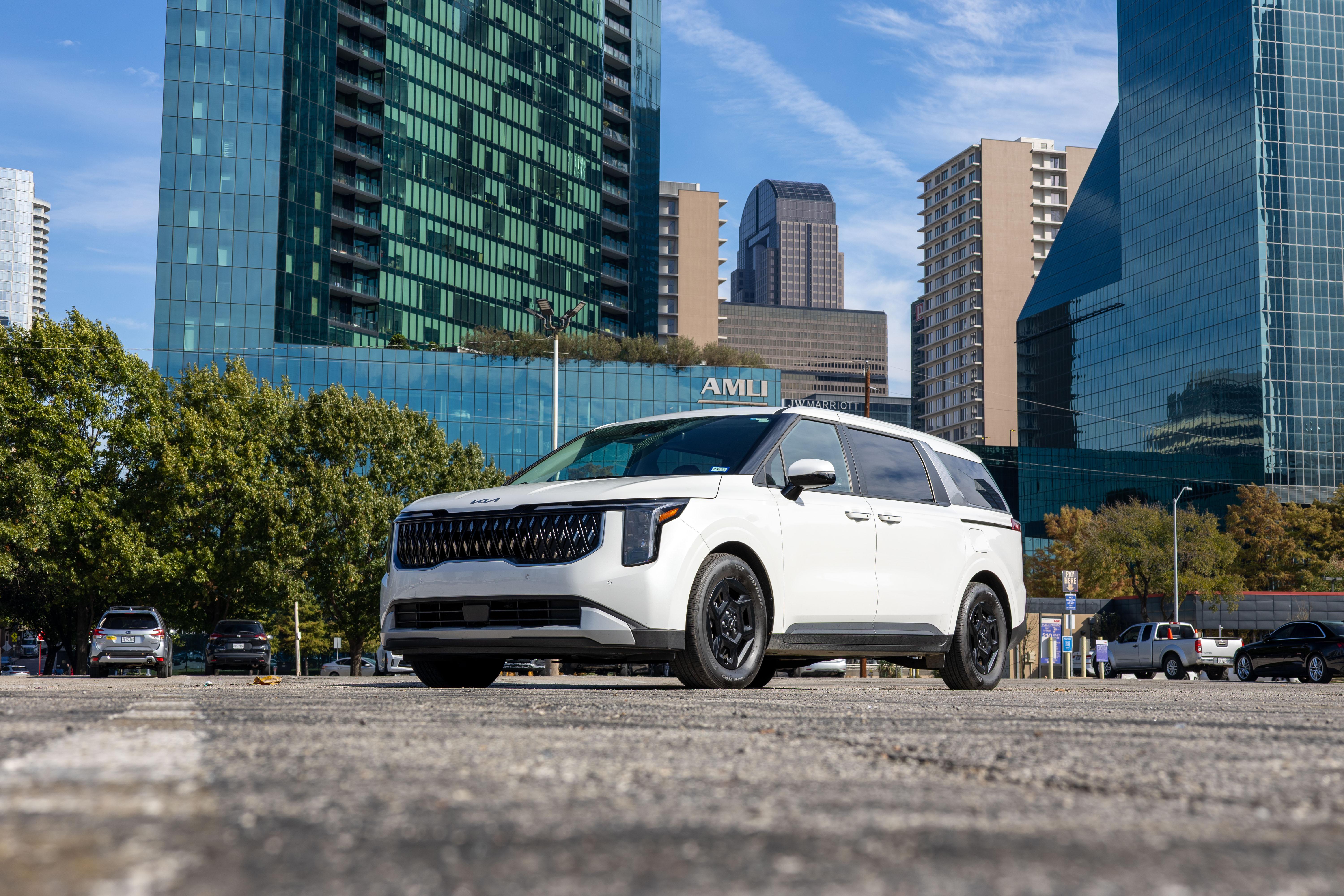 Kia Carnival 2025 in Irving, TX