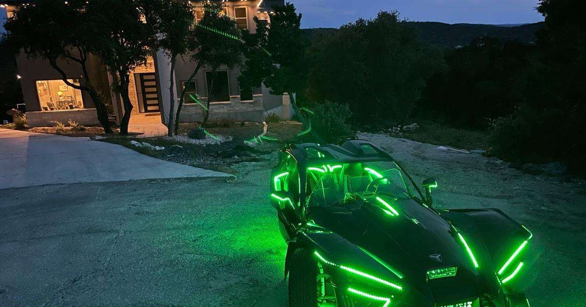 Polaris Slingshot 2020 rental in Helotes, TX by Gregorio P. Turo