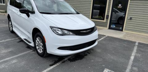 Chrysler Grand Caravan 2024