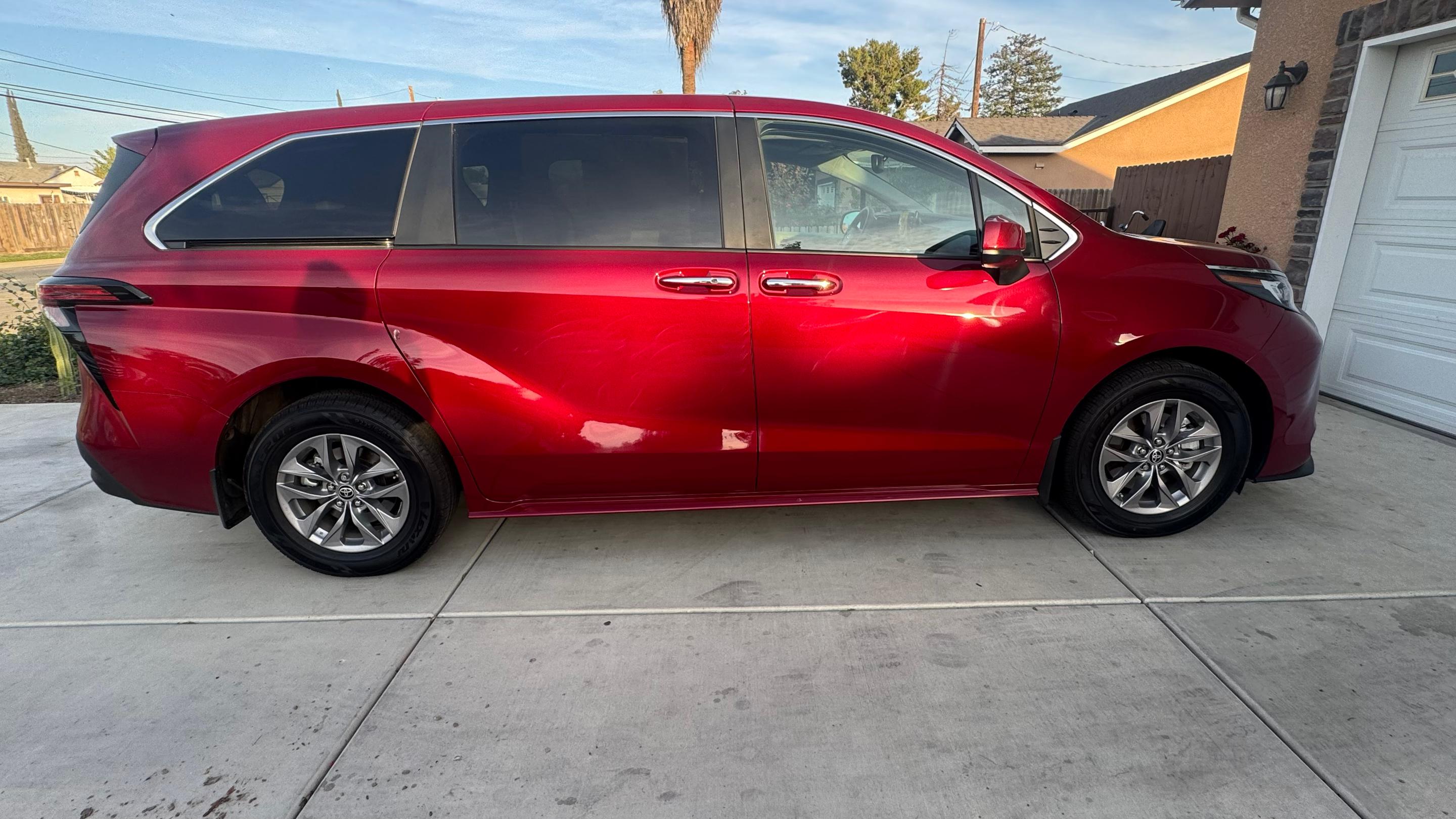 Toyota Sienna 2022 in Tulare, CA