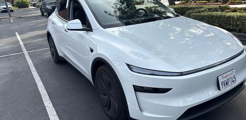 Tesla Model Y 2026