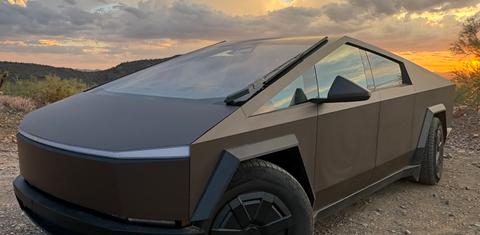 Tesla Cybertruck 2025