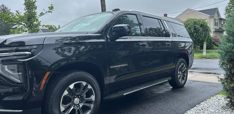 Chevrolet Suburban 2025