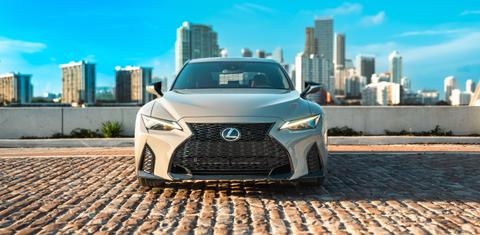 Lexus IS 2025