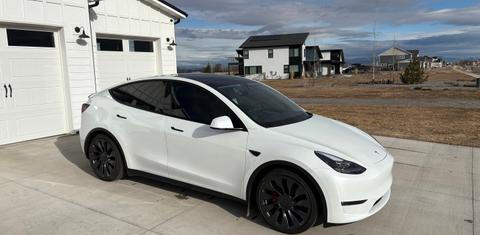Tesla Model Y 2025