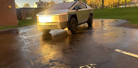 Tesla Cybertruck 2024