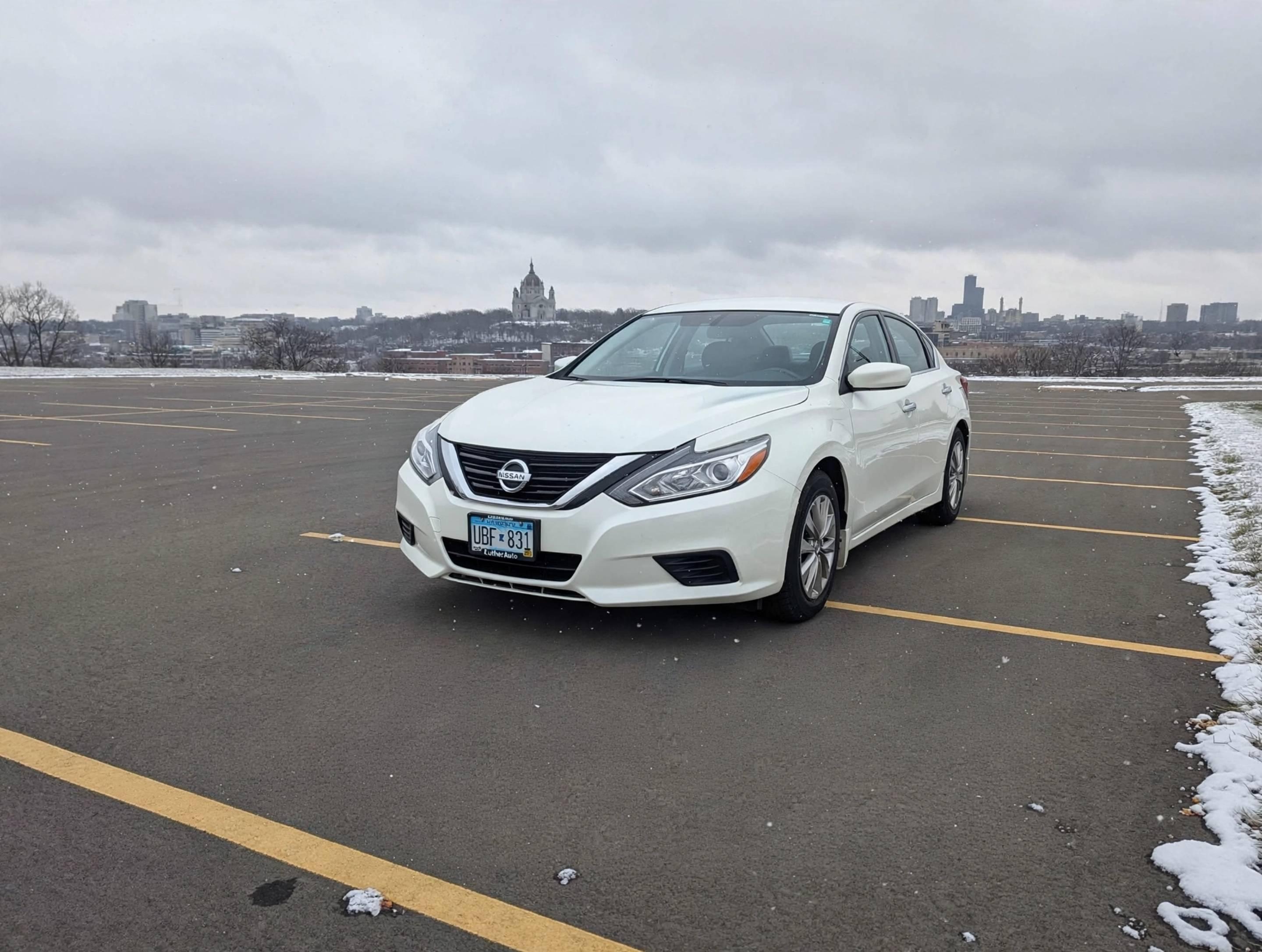 Nissan Altima 2016 in Minneapolis, MN