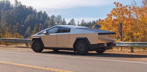 Tesla Cybertruck 2025