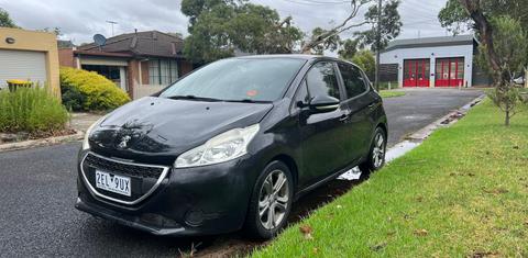 Peugeot 208 2015