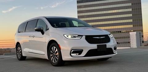 Chrysler Pacifica 2023