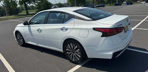 Nissan Altima 2025