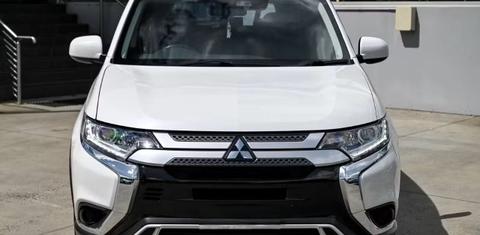 Mitsubishi OUTLANDER 2019
