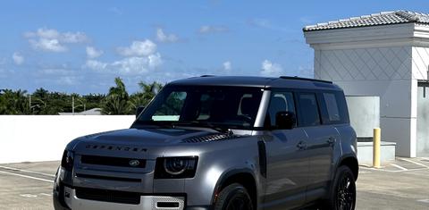 Land Rover Defender 2024