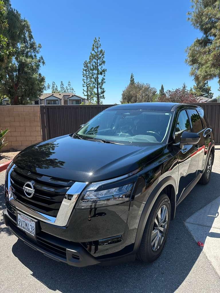 Nissan Pathfinder 2025 in Riverside, CA