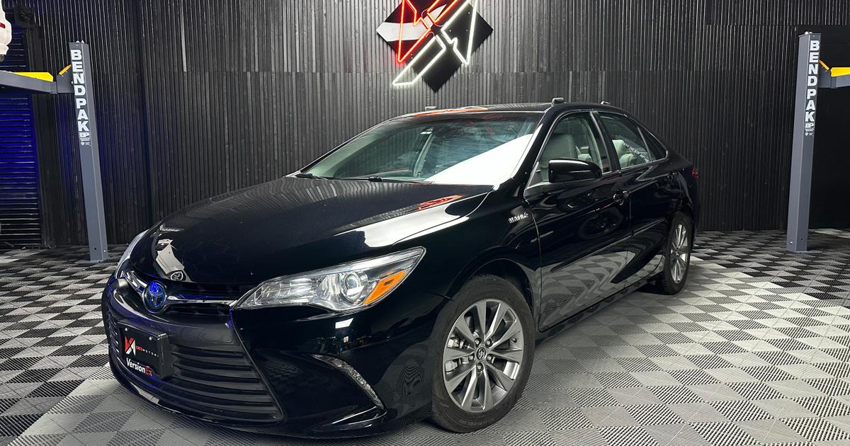 Toyota Camry Hybrid 2016 rental in Eugene, OR by Devhin H. Turo