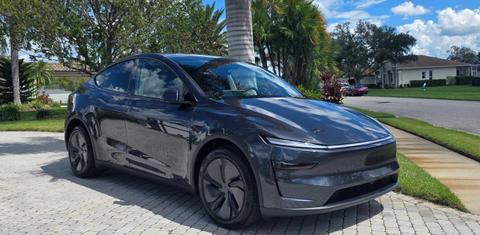 Tesla Model Y 2026